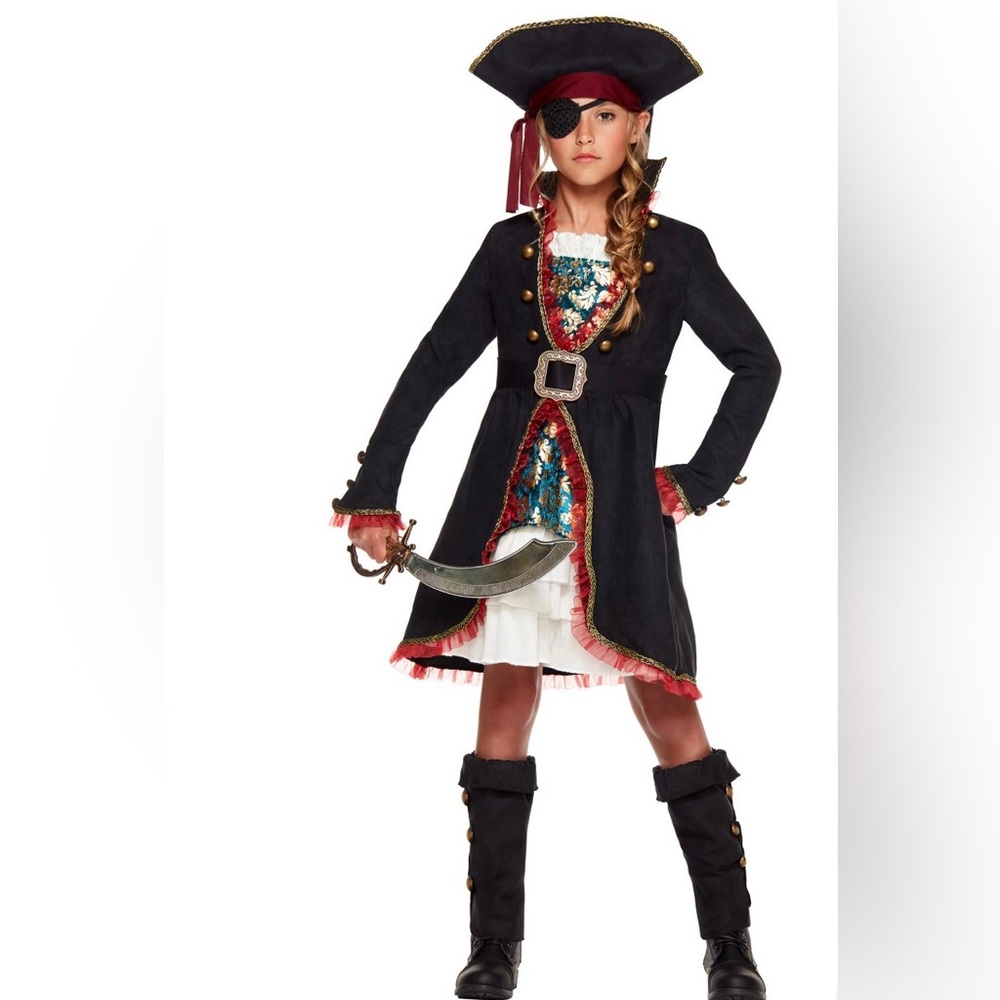 Halloween pirate costume